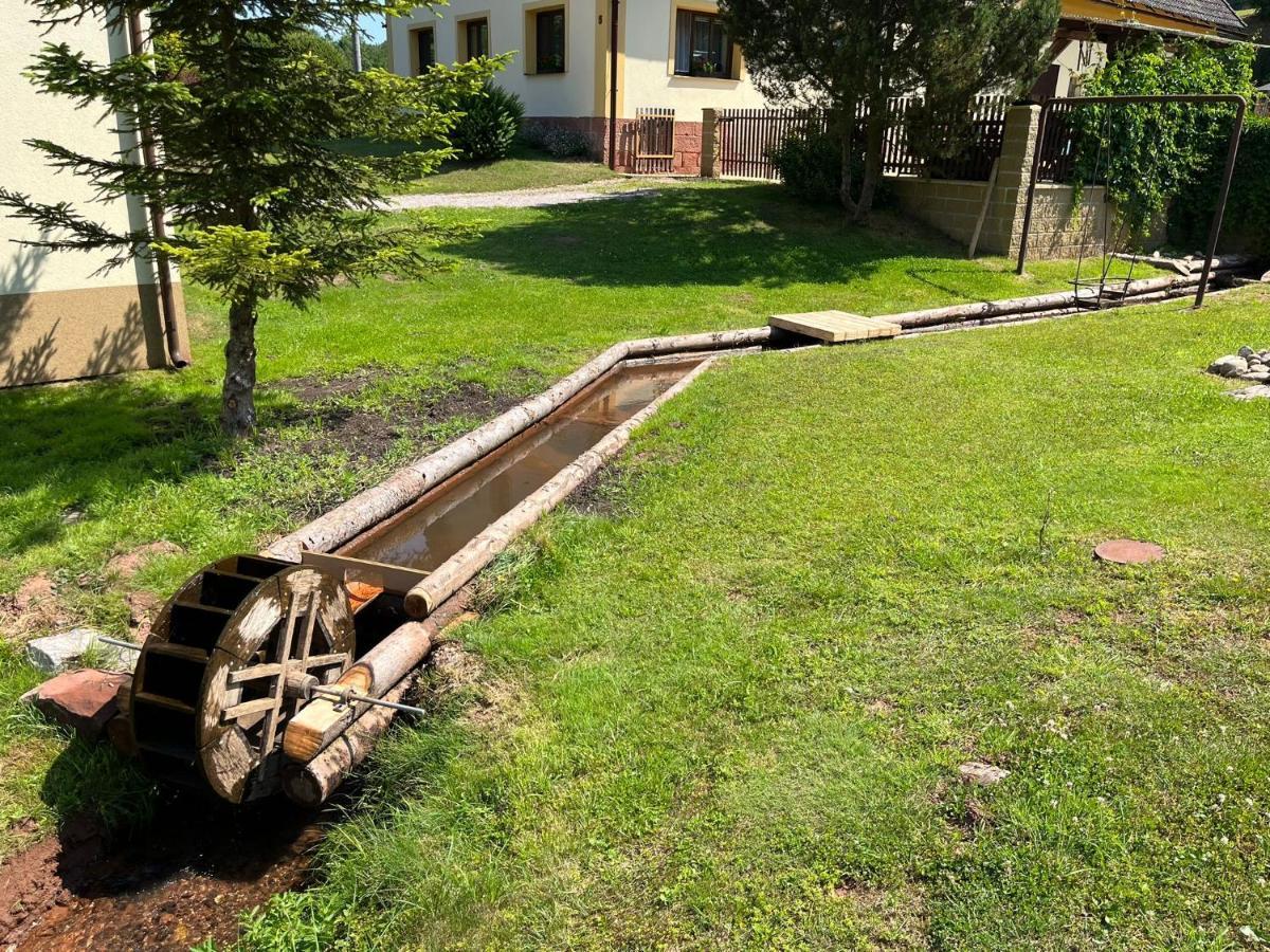 Ubytovani Chotevice Hostinné Exterior foto